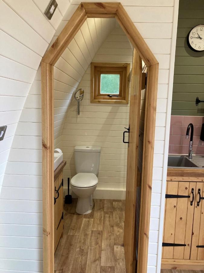Delor - Bryntalch Glamping Pods Hotel Montgomery Eksteriør billede